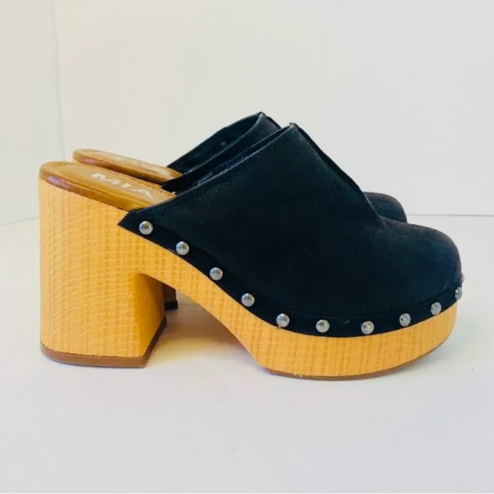 Mia ISRA Chunky Clogs